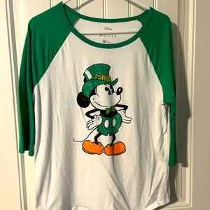 🆕 Mickey Mouse St Patrick’s Day raglan size 2XL